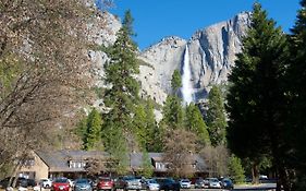 Yosemite Village Lodge at The Falls